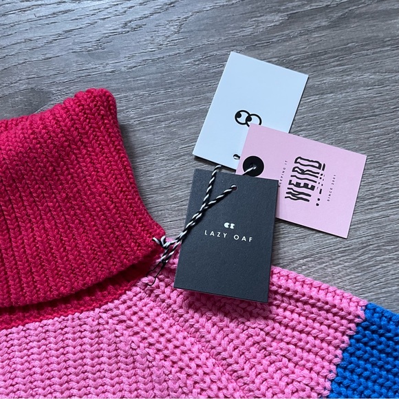 *NWT Lazy Oaf Oversized Rainbow Striped Turtleneck Sweater - Picture 5 of 7
